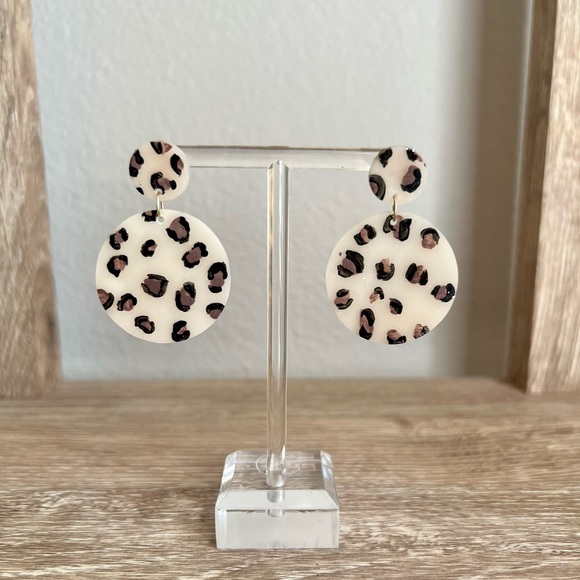 Cheetah Print Earrings - Picture 1 of 1